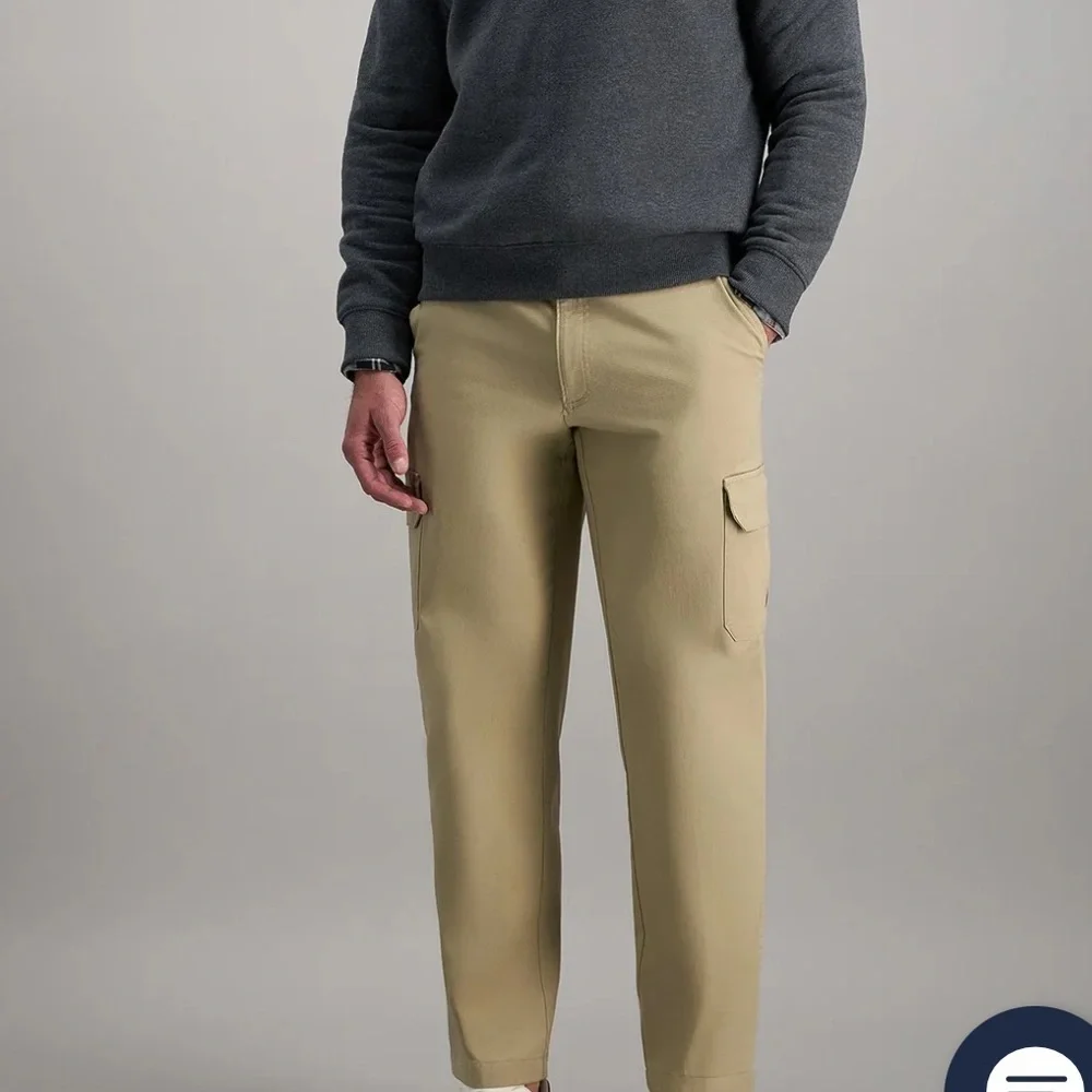 Men's Haggar Stretch Tan Cargo Pants Sz 34X30 NWT